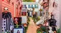 Espeluznante decoración de Halloween: calaveras y monstruos invaden una casa y sorprende a sus vecinos en Estados Unidos
