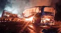 Tráiler impacta con autobús en México y deja al menos 30 personas muertas: vehículos quedaron en llamas