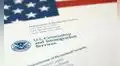 USCIS explica qué formulario se debe presentar para solicitar una visa de prometido en Estados Unidos