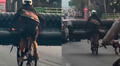 Ciclista sorprende a conductores en México al trasladar un sofá en su bicicleta: “Resolvió”