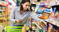 Impuestos en California: nuevo proyecto de ley eliminaría cargos en compras con tarjetas de crédito y débito
