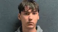 Padre dispara tres veces a hombre de 20 años tras encontrarlo desnudo en la habitación de su hija adolescente en Kentucky