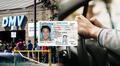 California: DMV señala los nuevos requisitos para renovar la licencia a este grupo de conductores en 2025