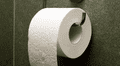 El eterno debate sobre cómo colgar el papel higiénico resuelto por una patente histórica. ¿Qué método es el más higiénico?
