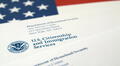 USCIS señala quiénes pueden solicitar la residencia permanente por lazos familiares en Estados Unidos