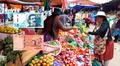 Productos peruanos suben de precio en mercados bolivianos tras alza del sol y comerciantes optan por vender solo mercadería nacional