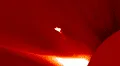 Científicos rusos captaron un objeto con forma de "pájaro" saliendo del Sol y calculan que es 10 veces más grande que la Tierra
