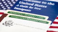 Gobierno de Estados Unidos y USCIS advierten que residentes pueden perder la Green Card si tienen estas condenas