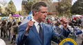 El paquete de leyes firmado por Gavin Newsom que busca proteger a hijos de residentes e inmigrantes en California