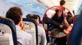 Mujer ebria ataca a pasajera durante vuelo de Southwest Airlines y alarma a pasajeros: "Está poseída"