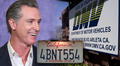 Gavin Newsom y DMV lanzan medida que cambiará el uso de placas convencionales en autos de California