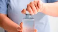 El uso normal de envases para alimentos también libera microplásticos en cada comida, revelan los científicos