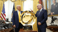 Donald Trump sorprende al quedarse con el trofeo original del Mundial de Clubes
