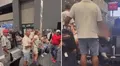 Hombre se hace viral tras agredir a pasajera que ocupó una silla en el aeropuerto 'El Dorado' de Colombia: "se levanta o la levanto"
