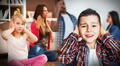 Los niños desde los 3 años ya reconocen las relaciones tóxicas en sus padres: "Entienden lo que ven", según experta