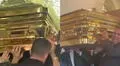 Así fue el insólito funeral de un empresario en Londres con ataúd de oro y caravana de Rolls Royce: "Era modesto"