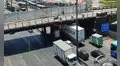Cierran Vía de Evitamiento: camión quedó atorado debajo del puente Balta con sentido al sur