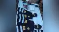 Fueron tras una red criminal y encontraron un arsenal de armas y uniformes policiales