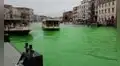 Activistas tiñen de verde el Gran Canal de Venecia para denunciar inacción climática en plena COP30
