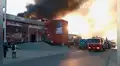 Incendio consume tienda de autos Autonort en Piura tras presunto atentado