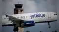 Piloto de JetBlue evita choque con avión militar de Estados Unidos cerca de Venezuela: "Es escandaloso"