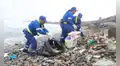 Más de 5 toneladas de basura aparecen en las orillas de playas de Miraflores tras fuerte oleaje