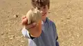 Un niño de 8 años descubre un fragmento de estatuilla romana de 1.700 años de antiguedad mientras hacía senderismo