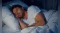 Cómo dormir protege tu corazón: descubre qué posiciones reducen la carga cardíaca y cuáles aumentan el riesgo
