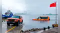 China revoluciona el transporte con su camioneta eléctrica capaz de cruzar carreteras y ríos en 10 minutos: batería alcanza 170 kW