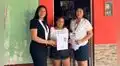 Jueza de Tumbes entrega personalmente depósitos judiciales a madres de familia en Zarumilla