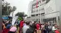 Mercados de Lima protestan frente al Ministerio de Vivienda por multas excesivas de Sedapal: advierten posible paro nacional