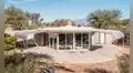 La casa construida en los años 50 que se adelantó décadas a la arquitectura sostenible y hoy sigue siendo un referente mundial de eficiencia bioclimática
