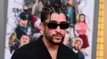 Bad Bunny gana mil millones de dólares con sus giras y hace historia como el primer artista latino en lograrlo