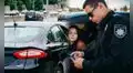 En este país pueden detenerte por conducir un automóvil negro: solo permiten un color y tiene una explicación inesperada
