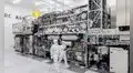 China fabrica sus propias máquinas para hacer chips y las acciones de ASML, la empresa líder del sector, se desploman
