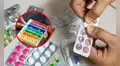 El color del blíster de los medicamentos no es casual: el error que muchos cometen al usar pastilleros