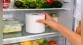 Por qué cada vez más personas colocan un rollo de papel higiénico dentro del refrigerador: conoce los beneficios