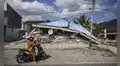 Indonesia eleva a 53 los muertos por el terremoto de magnitud 7,7 que dejó graves daños en la isla de Flores
