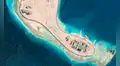 China usó millones de toneladas de arena para levantar una isla militar en solo 10 meses: ahora prepara una pista estratégica de 3 km
