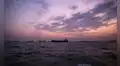Irán responde a EE. UU. con misiles contra un portaaviones y ataques a petroleros en el estrecho de Ormuz
