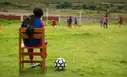 En lo que dura un partido de fútbol, 8 niñas sufren violencia en Perú: iniciativa busca prevenirla desde el deporte