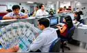 Trabajadores CAS no recibirían gratificación completa este julio: proyecto plantea aumento gradual hasta 2030 ¿cuánto recibirían este año?