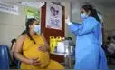 Vacuna contra el VSR en gestantes: piden ampliar su aplicación contra el virus que más hospitaliza a bebés