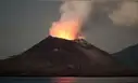 Volcán Krakatoa hizo erupción en Indonesia y paralizó aeropuertos con unos 270.000 pasajeros afectados