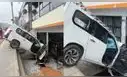 Chofer choca y empotra su carro contra vivienda en Ventanilla: habría estado bajo efectos del alcohol
