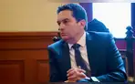 Torres admite error en la ley de facultades tras defender que cumplió la Constitución: "He dispuesto la fe de erratas"