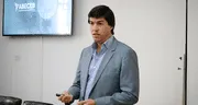 Es imposible hacer reformas con un gobierno débil y un congreso en absoluto descrédito