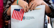 BUENAS NOTICIAS de USCIS 2024 para inmigrantes que podrán tener la ciudadanía en Estados Unidos sin saber INGLÉS