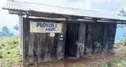 Aquí, Wasi Mikuna almacena alimentos para los escolares