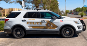 Pareja de esposos e hija de California son arrestados por presuntamente abusar y maltratar a 6 niños que cuidaban en su casa